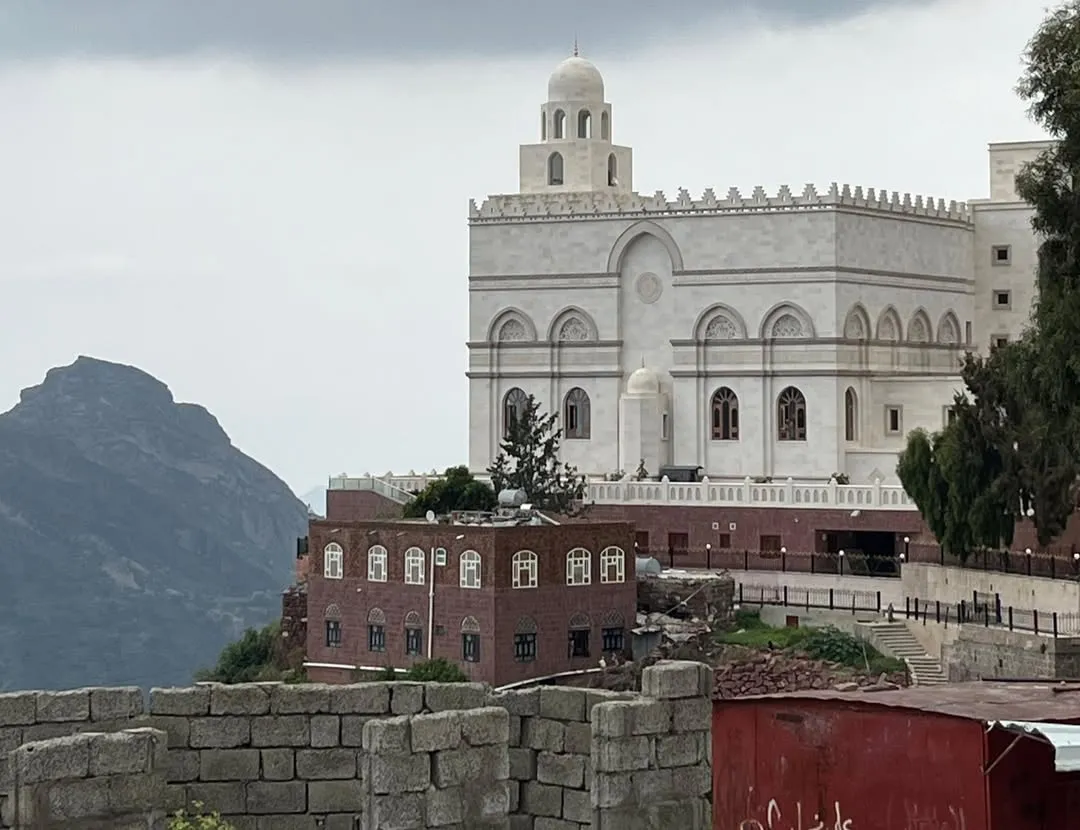 A scientific visit for second-year students of the Department of Architecture to the Haraz region of Sana'a as part of the architectural construction course.