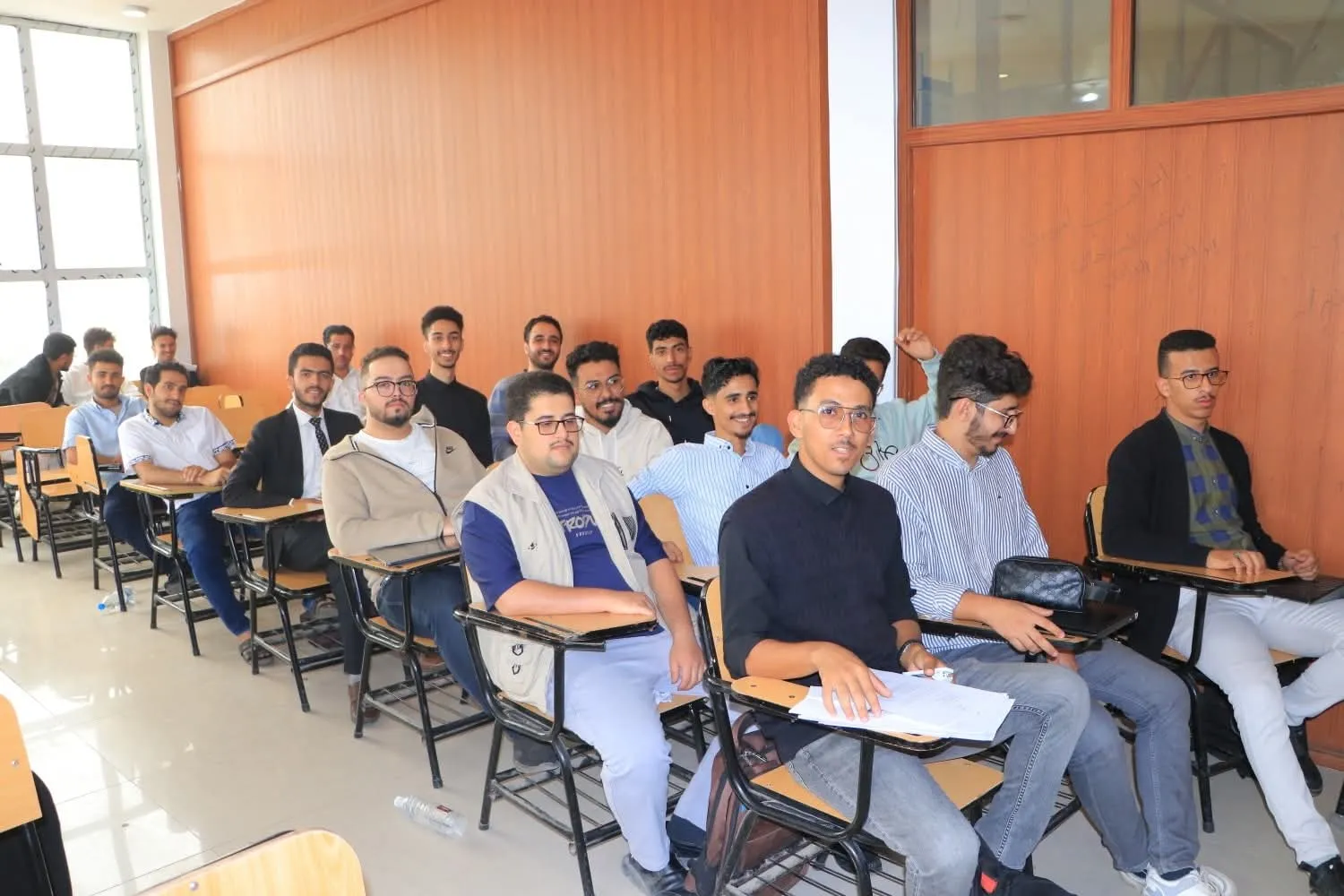 The Department of International Business Administration E at the College of Administrative and Financial Sciences discusses entrepreneurial projects for fourth-year students.
