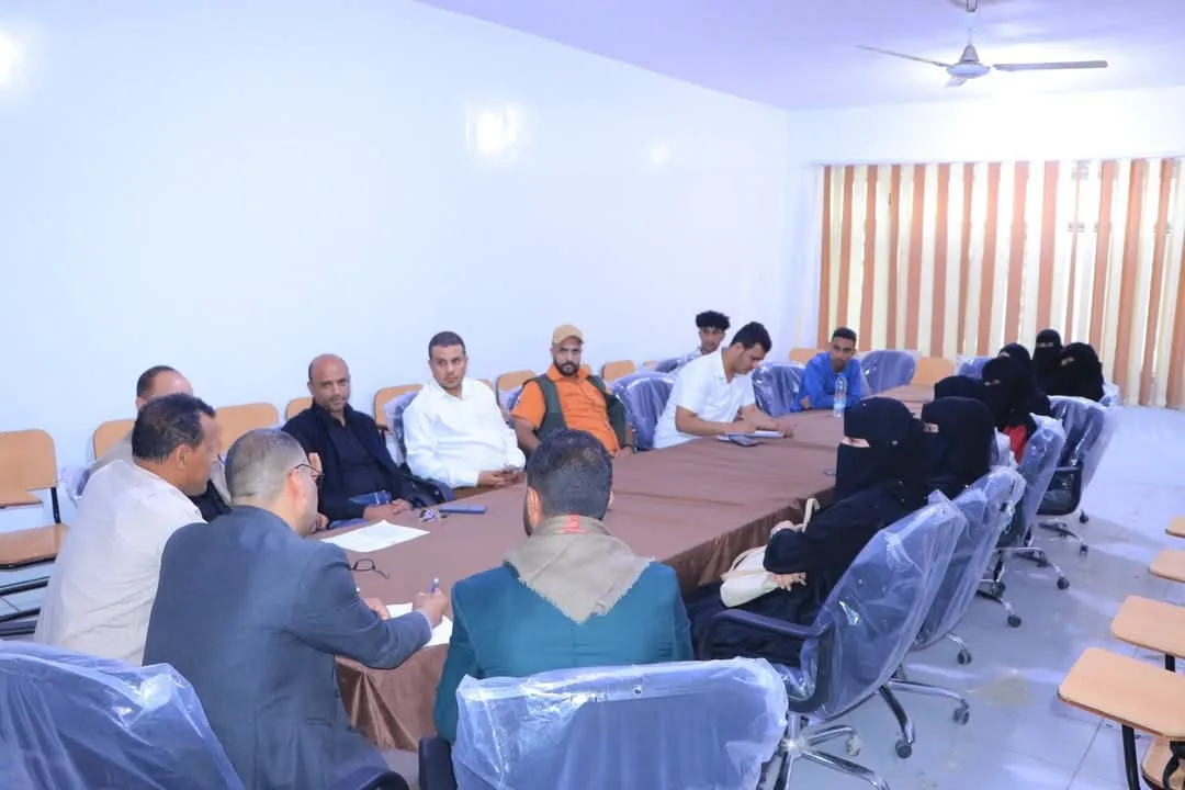 كلية العلوم الإدارية والمالية تنظم لقاءً موسعاً مع مندوبي المستوى الأول لتعزيز دورهم في خدمة الطلبة