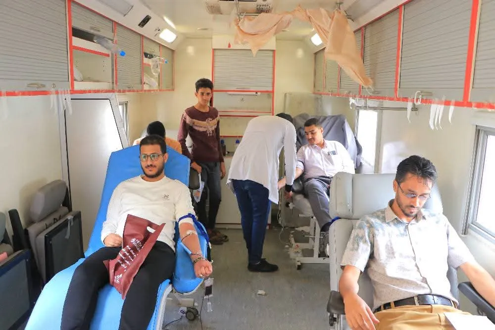 تنظيم حملة للتبرع بالدم في الحرم الجامعي لصالح مرضى الثلاسيميا وتكسرات الدم الوراثي