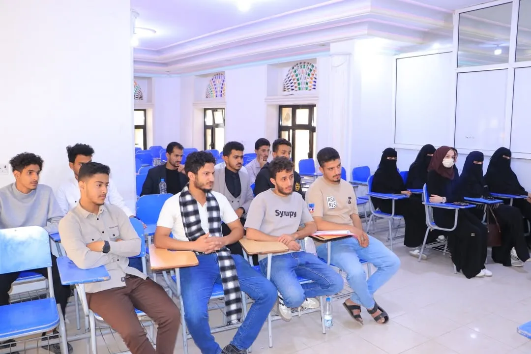 كلية طب الأسنان بالجامعة تعقد لقاءً موسعاً مع مندوبي الدفع في جميع المستويات