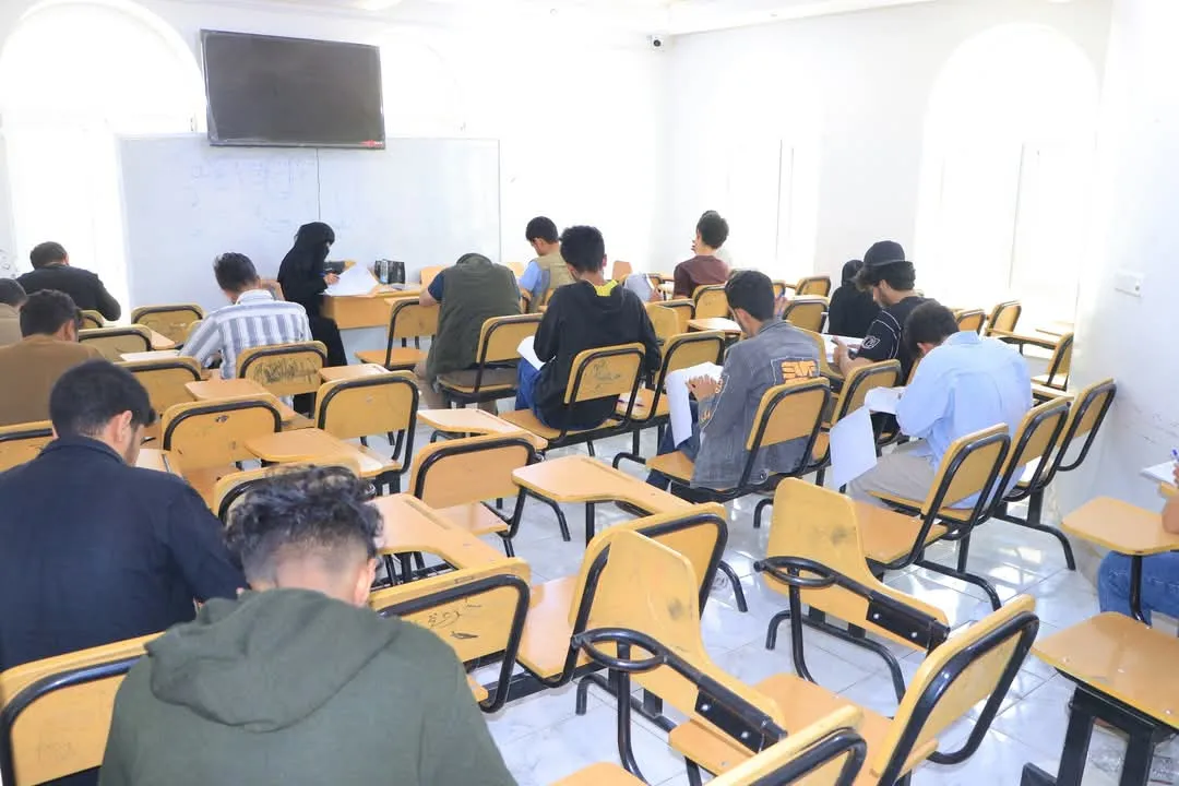 كلية الهندسة وتكنولوجيا المعلومات تدشن الإمتحانات النهائية للفصل الدراسي الأول في أجواء تنظيمية متميزة