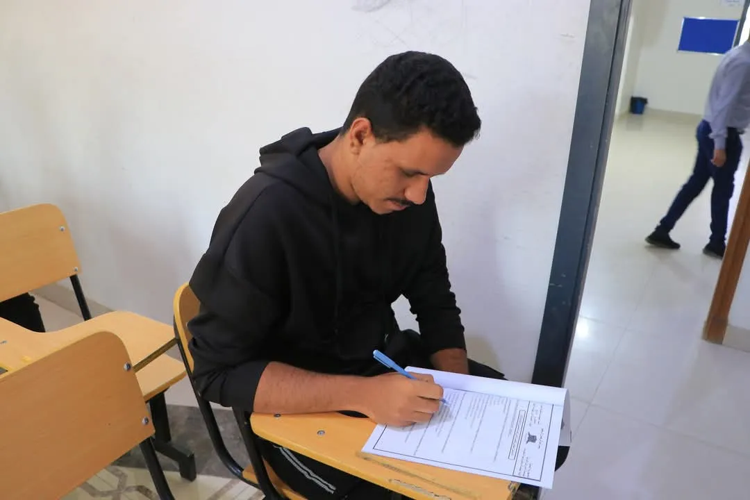 كلية الهندسة وتكنولوجيا المعلومات تدشن الإمتحانات النهائية للفصل الدراسي الأول في أجواء تنظيمية متميزة