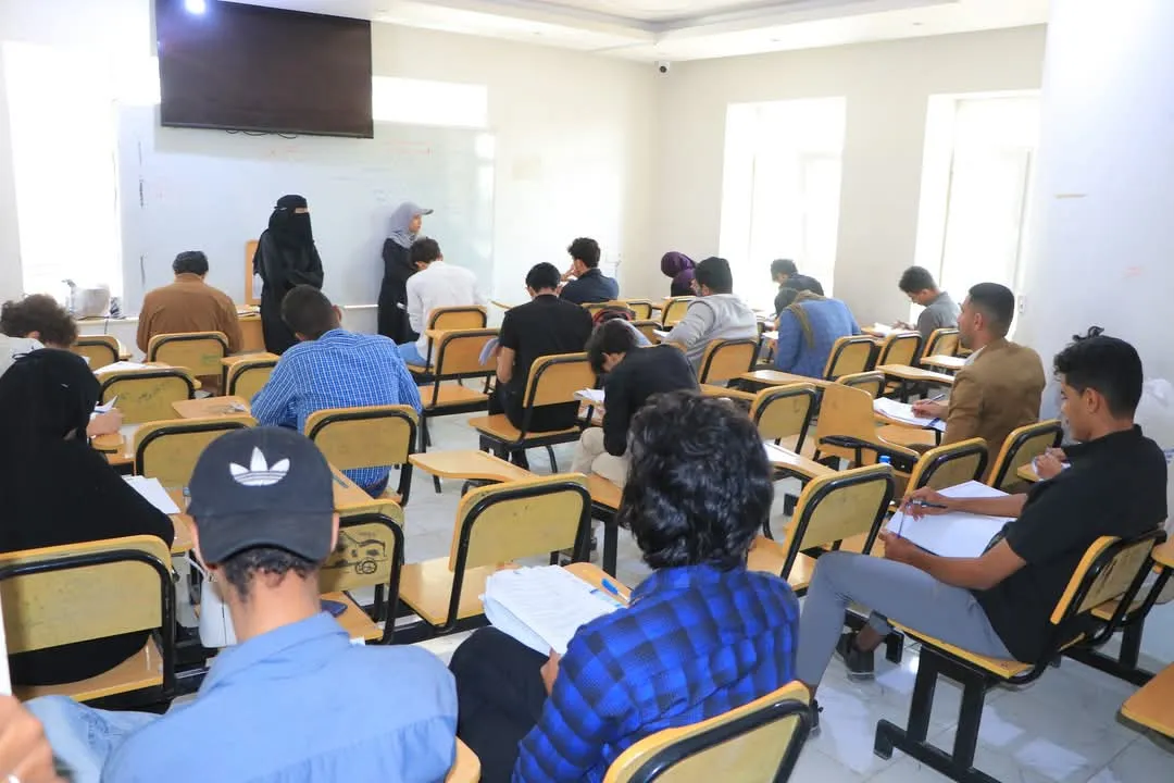 كلية الهندسة وتكنولوجيا المعلومات تدشن الإمتحانات النهائية للفصل الدراسي الأول في أجواء تنظيمية متميزة