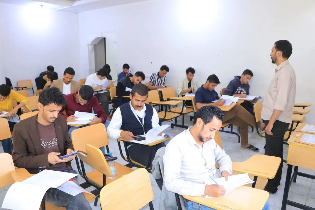 كلية الهندسة وتكنولوجيا المعلومات تدشن الإمتحانات النهائية للفصل الدراسي الأول في أجواء تنظيمية متميزة