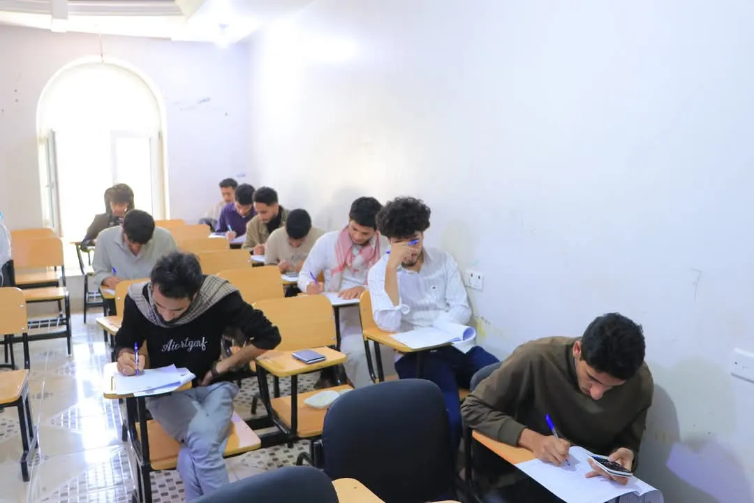 كلية الهندسة وتكنولوجيا المعلومات تدشن الإمتحانات النهائية للفصل الدراسي الأول في أجواء تنظيمية متميزة