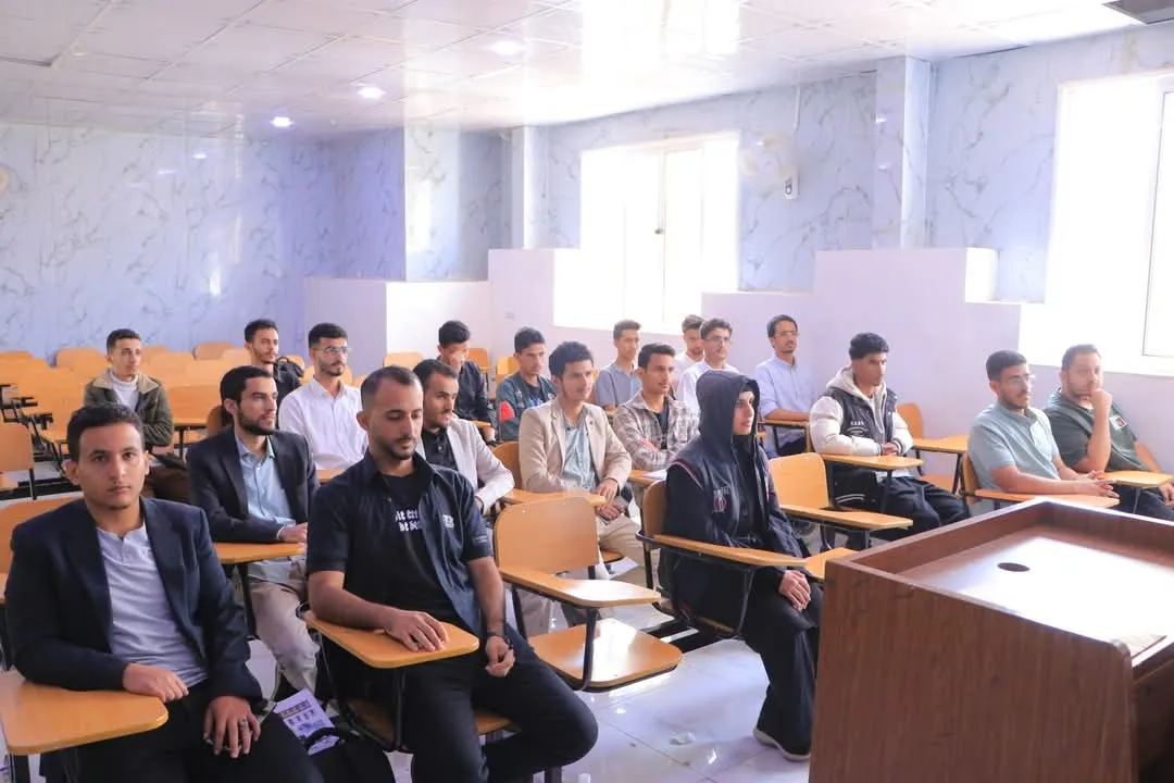 قيادة الجامعة تعقد لقاءً موسعاً مع مندوبي الدفع في جميع تخصصات ومستويات كلية الطب والعلوم الصحية