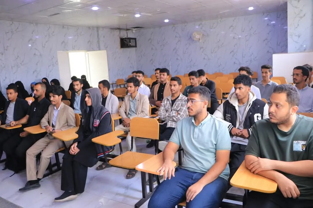 قيادة الجامعة تعقد لقاءً موسعاً مع مندوبي الدفع في جميع تخصصات ومستويات كلية الطب والعلوم الصحية