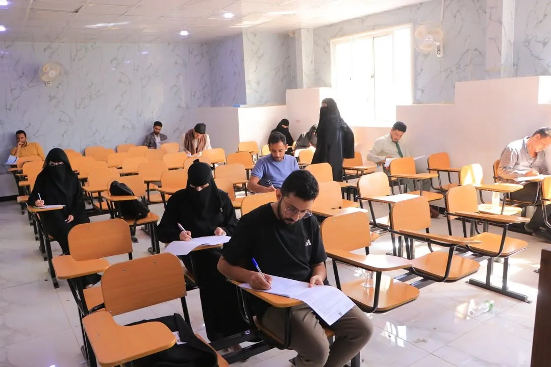 عمادة الدراسات العليا بالجامعة تدشّن امتحانات الفصل الصيفي لطلبة الماجستير في إدارة الأعمال