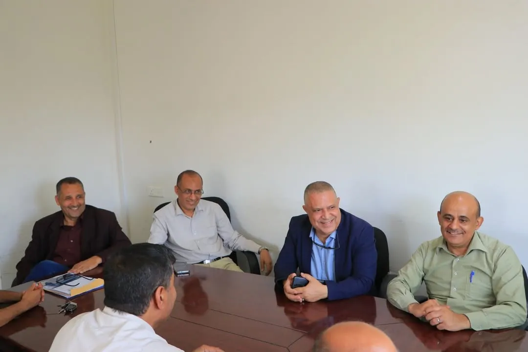 The University President meets with the deans and heads of departments at the College of Engineering and Information Technology to evaluate the college