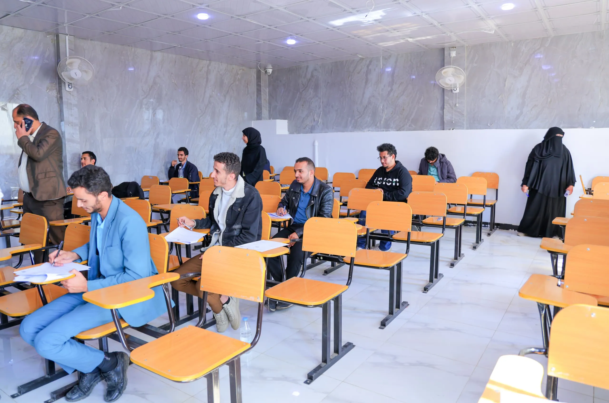 كلية الطب والعلوم الصحية تدشن الامتحانات النهائية للفصل الدراسي الأول في أجواء تنظيمية متميزة