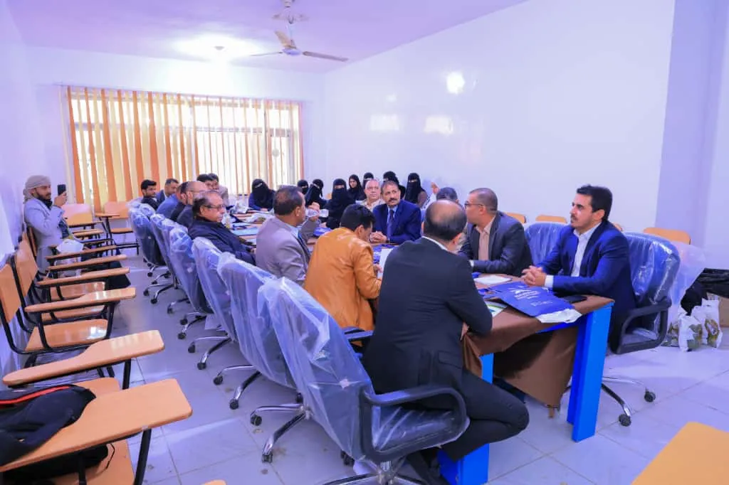 الجامعة الإماراتية تنظم ندوة علمية حول التوجهات الحديثة في الإدارة الاستراتيجية ودورها في تطوير المؤسسات