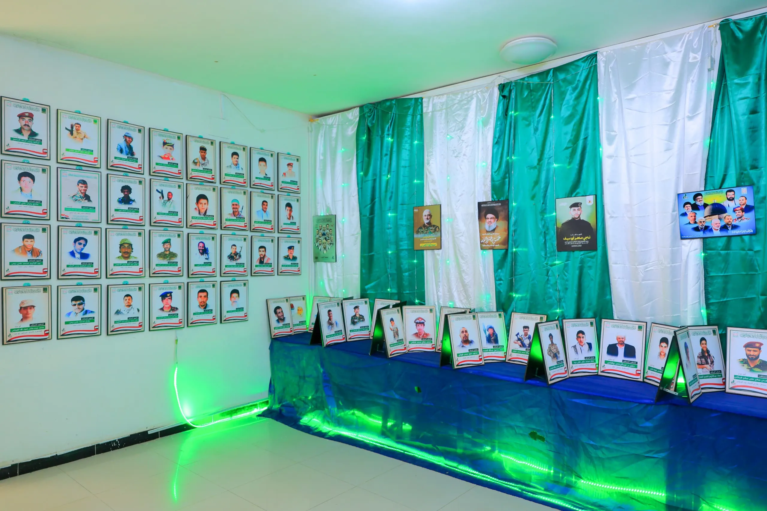 The photo and sculpture exhibition was inaugurated as part of the annual commemoration of the martyr at the United Arab Emirates University.