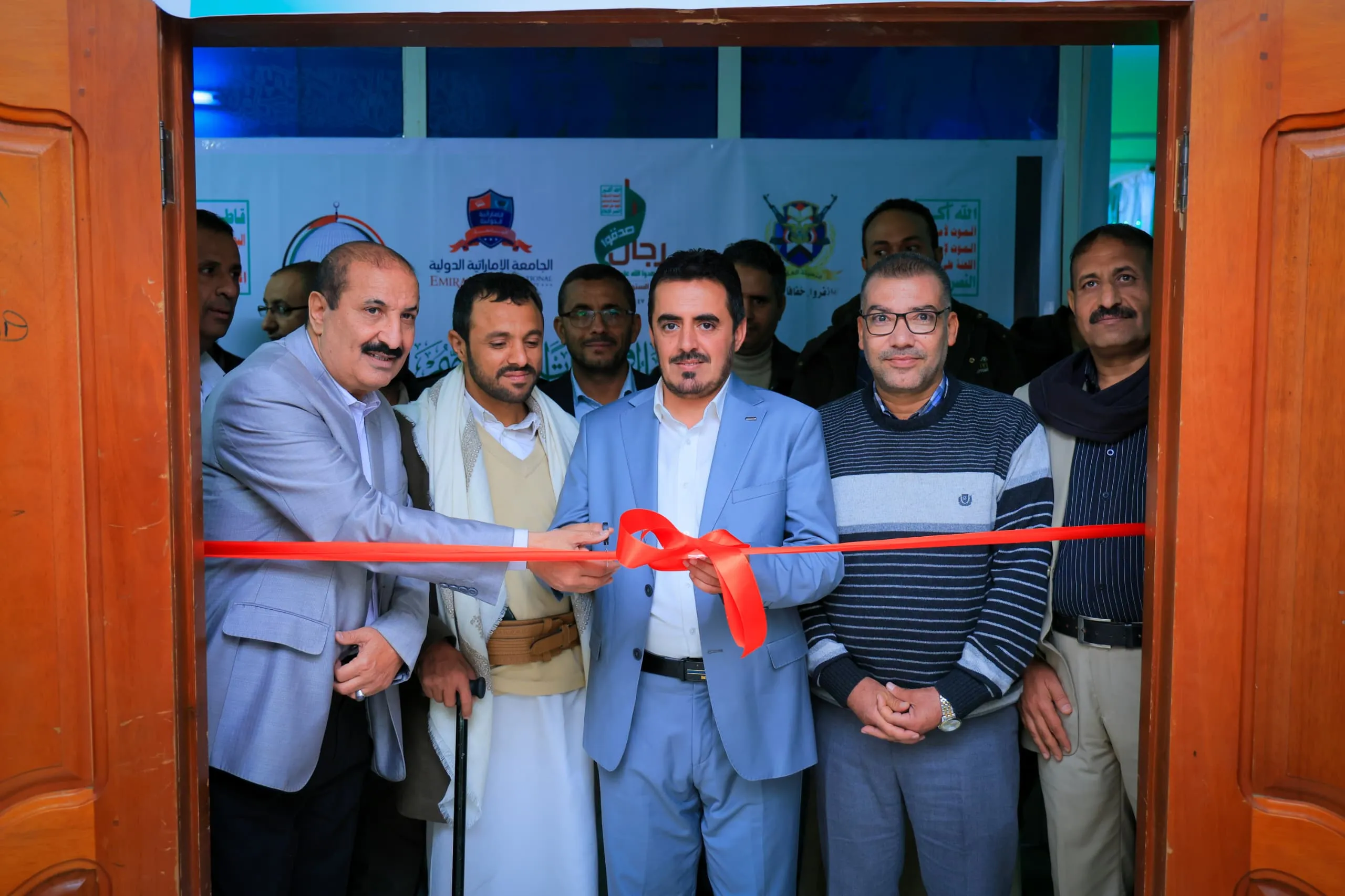 The photo and sculpture exhibition was inaugurated as part of the annual commemoration of the martyr at the United Arab Emirates University.