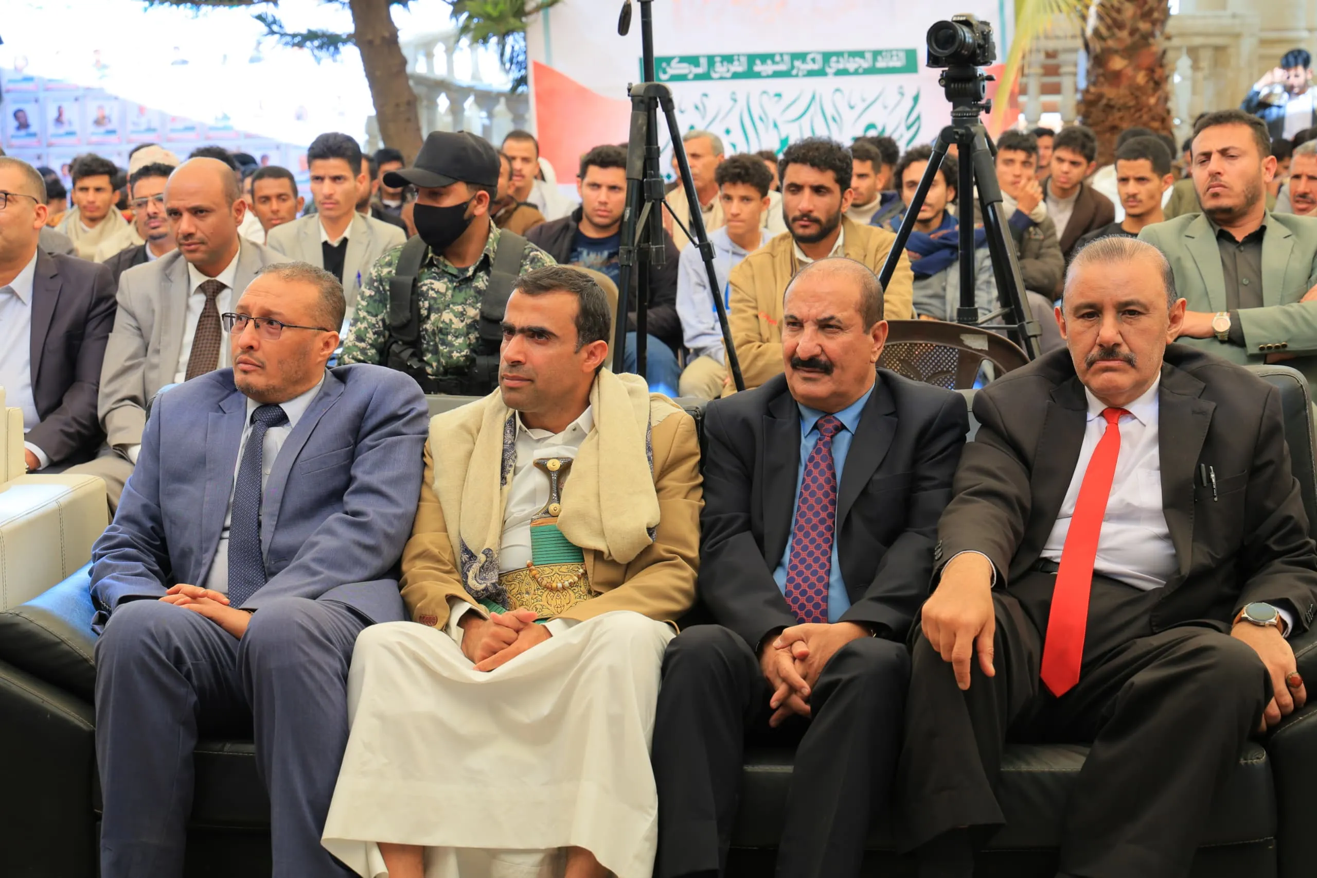 وزير التربية يدشن المستوى الثاني من دورات " طوفان الأقصى" بالجامعة الإماراتية الدولية