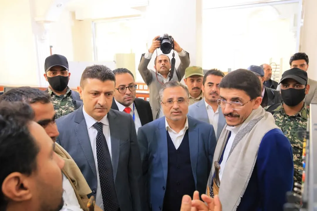 وزير التربية والتعليم يطّلع على التجهيزات الحديثة بكلية الهندسة ويشهد فعالية التميّز البحثي في الجامعة الإماراتية الدولية