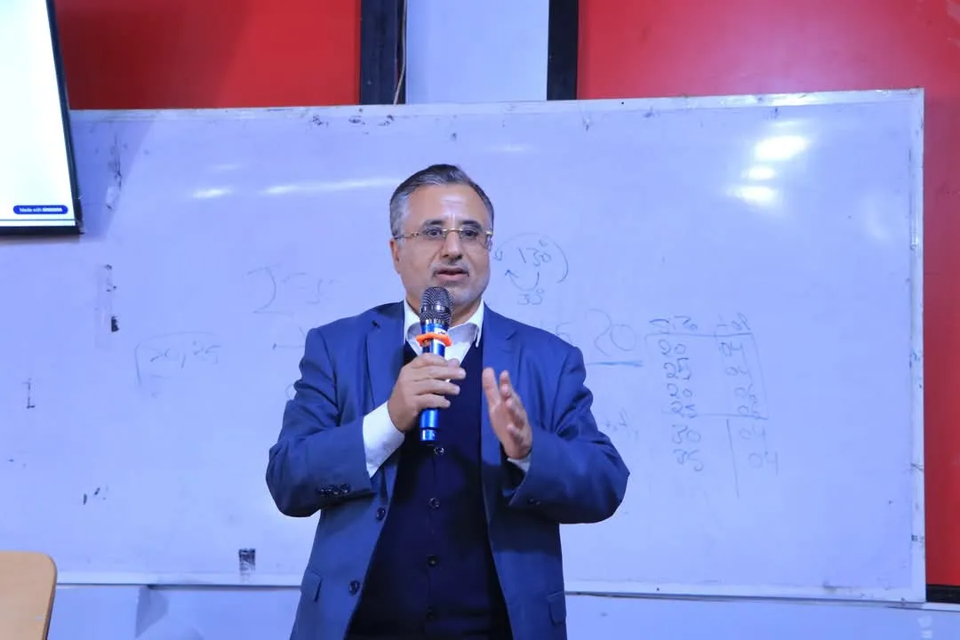 The Emirates International University launches a scientific training week... towards creating a generation capable of shaping the future.