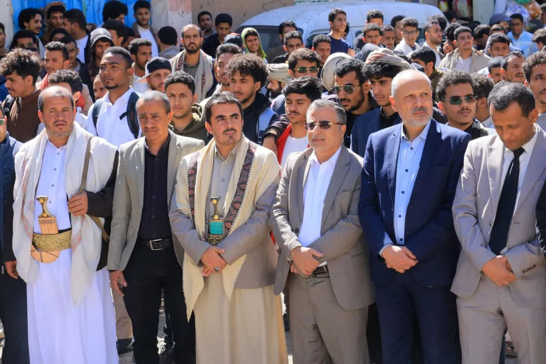 The Emirates International University organizes a massive solidarity rally with the Palestinian people under the slogan "Those who disbelieve wish that you would be negligent."