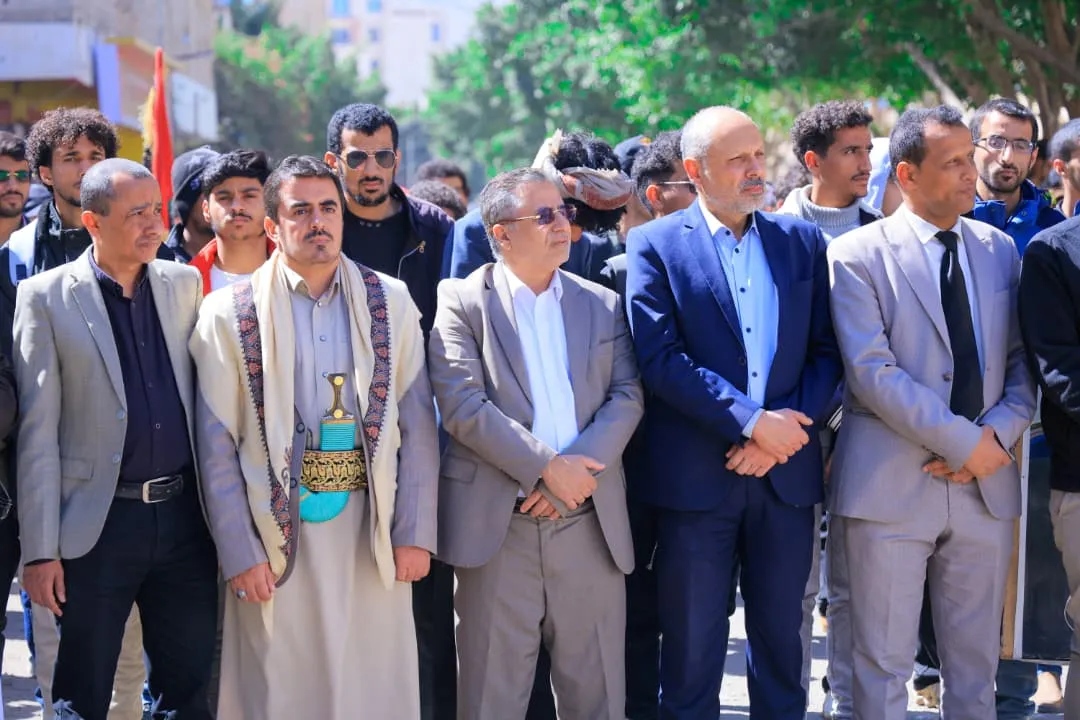The Emirates International University organizes a massive solidarity rally with the Palestinian people under the slogan "Those who disbelieve wish that you would be negligent."
