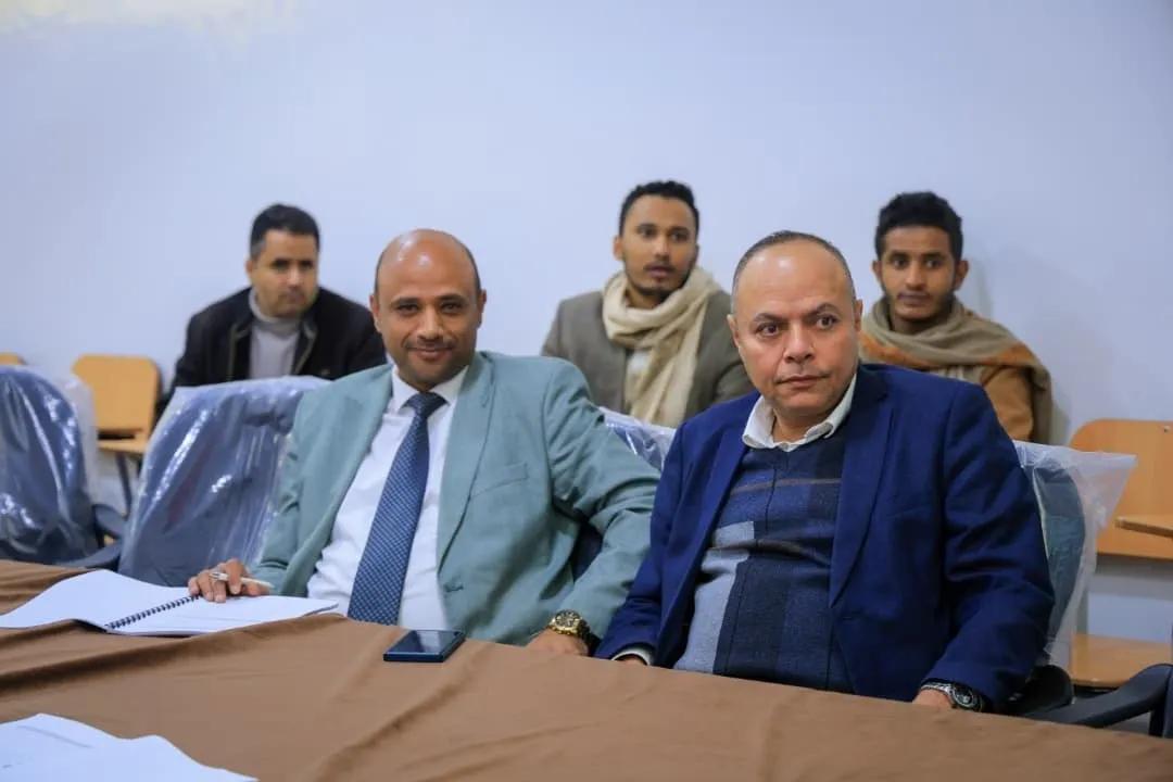 عمادة الدراسات العليا بالجامعة تدشّن أول مناقشة لخطط أبحاث الماجستير في إدارة الأعمال