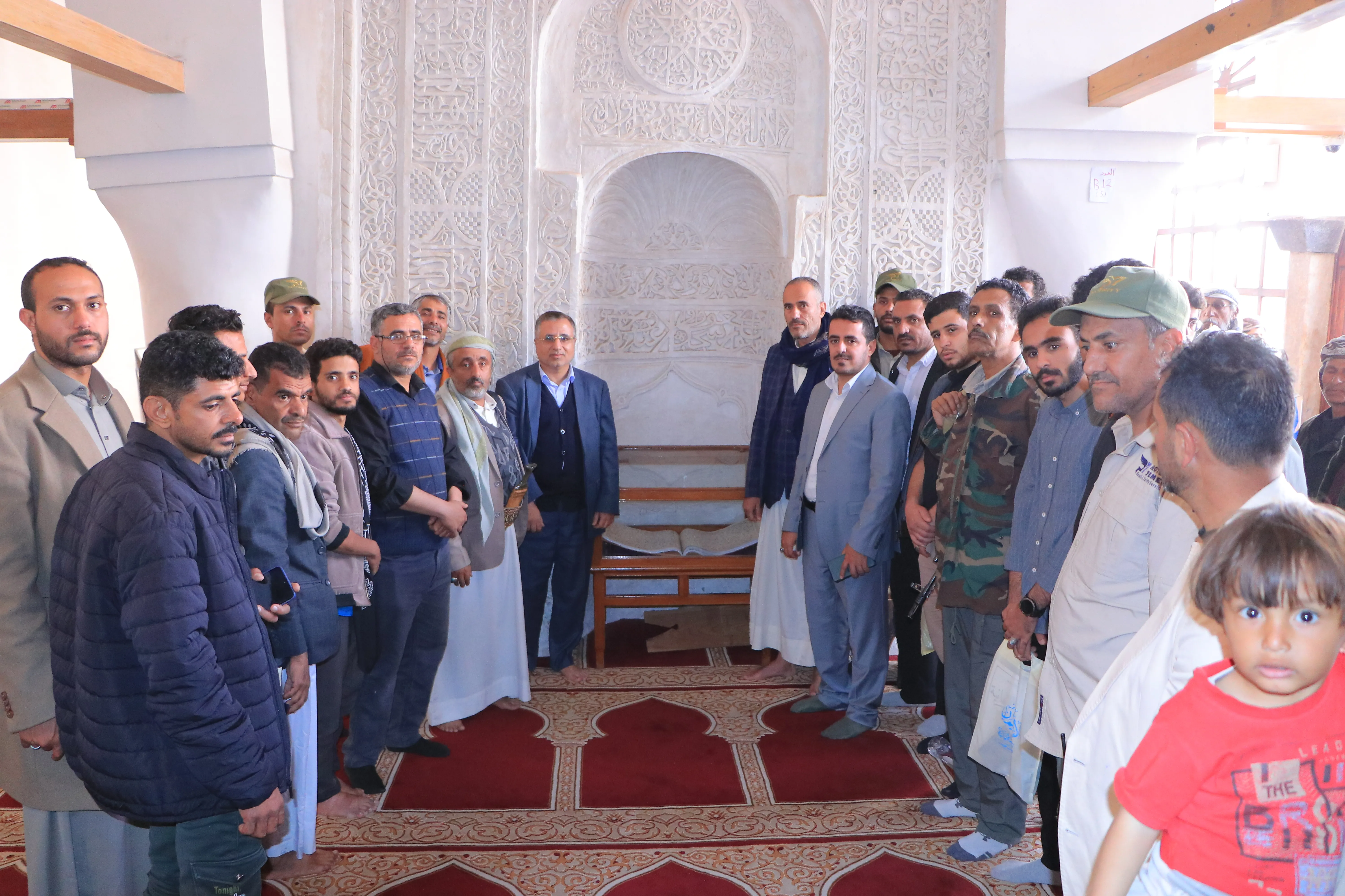 الجامعة الإماراتية تحيي ذكرى جمعة رجب بفعالية خطابية حاشدة وزيارة ميدانية للمعالم الإسلامية التاريخية في صنعاء