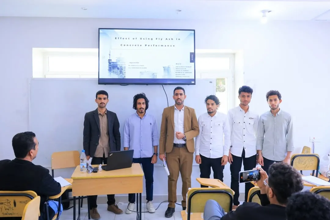 استمرار مناقشة خطط مشاريع التخرج بكلية الهندسة وتكنولوجيا المعلومات للعام الجامعي 1447ه‍