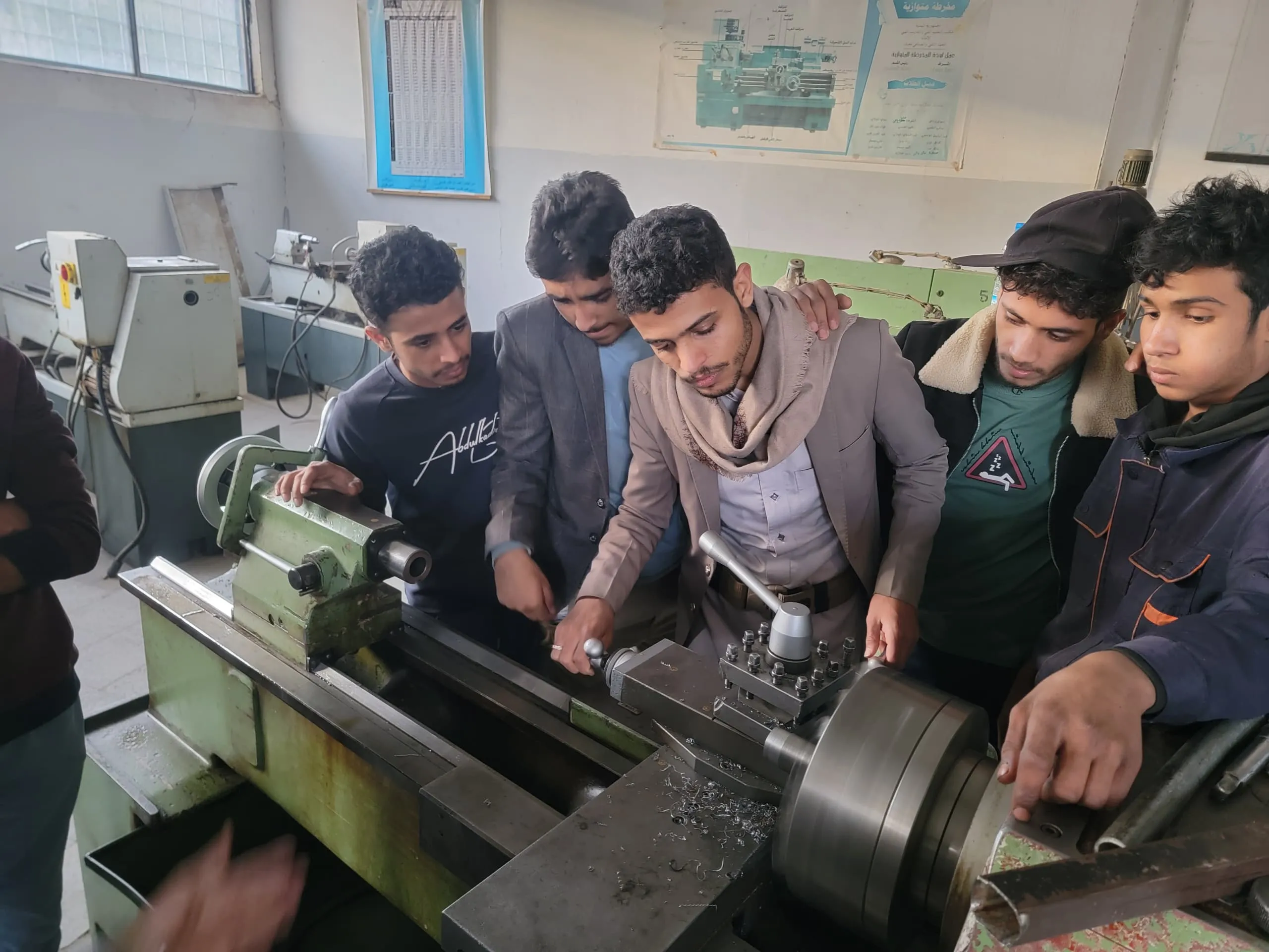 Launching the training program for mechatronics engineering students in cooperation with the Dhahban Industrial Technical Institute