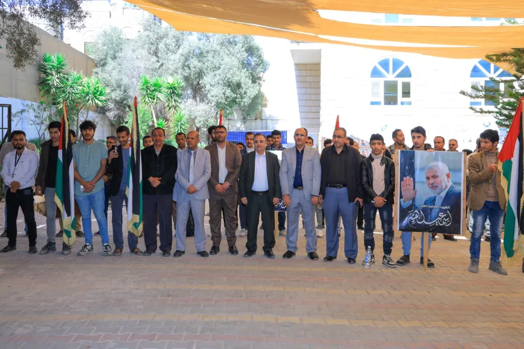 Members of the UAE University organize the weekly vigil entitled “A pledge to the martyr of the Quran: Our mobilization continues and our readiness is high.”
