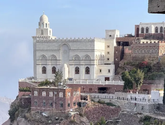 From classrooms to the fragrance of history... Fourth-year architecture students study building regulations in Haraz