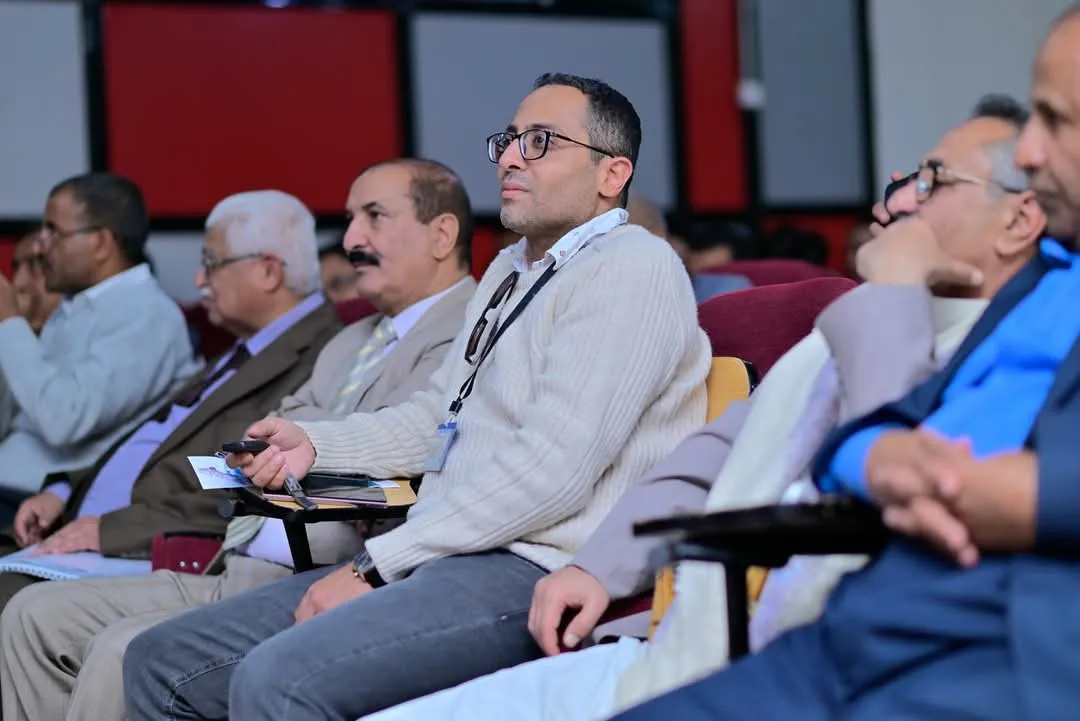 كلية الطب والعلوم الصحية تدشن الأيام العلمية لمناقشة مشاريع تخرج الدفعة الثامنة – قسم الطب البشري