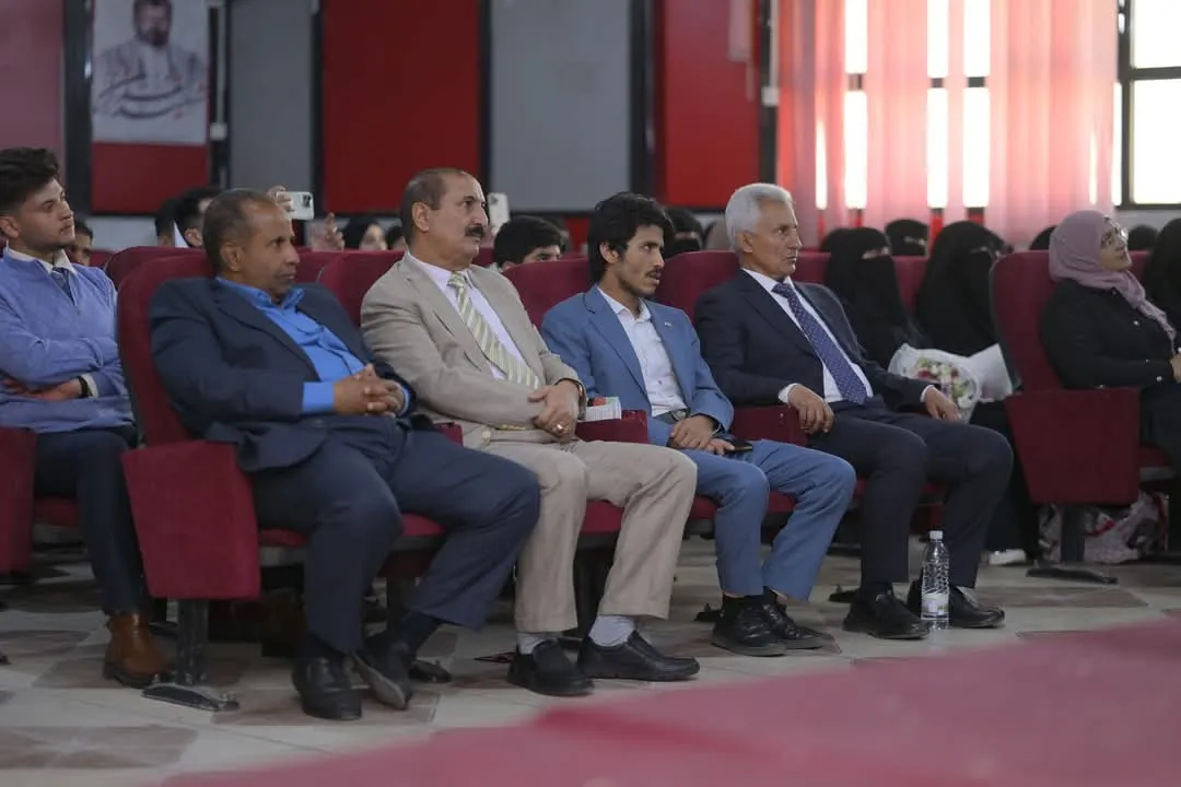 كلية الطب والعلوم الصحية تدشن الأيام العلمية لمناقشة مشاريع تخرج الدفعة الثامنة – قسم الطب البشري