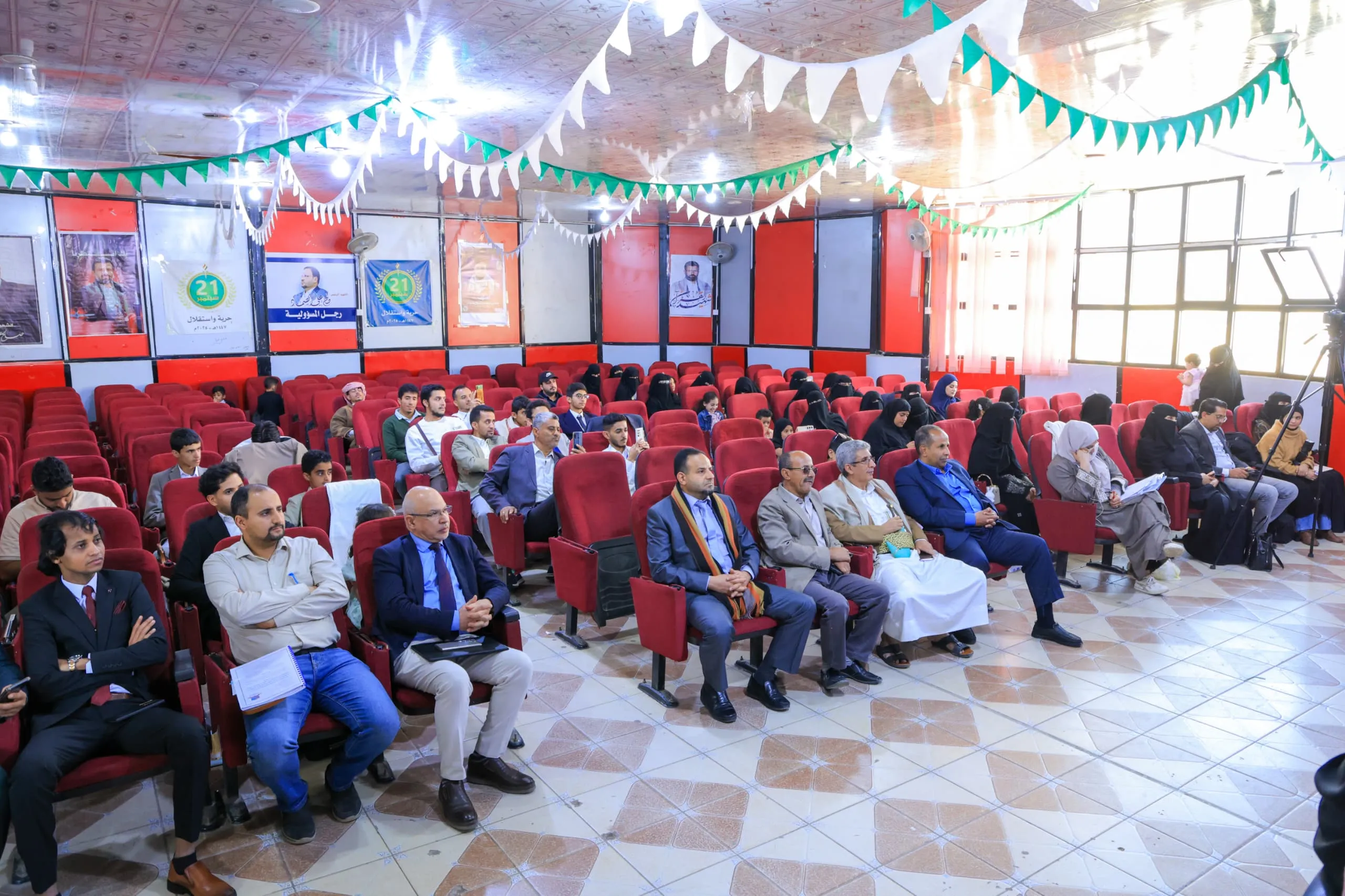 The scientific days concluded with the discussion of the graduation projects of the eighth batch of the Faculty of Medicine and Health Sciences – Department of Human Medicine.