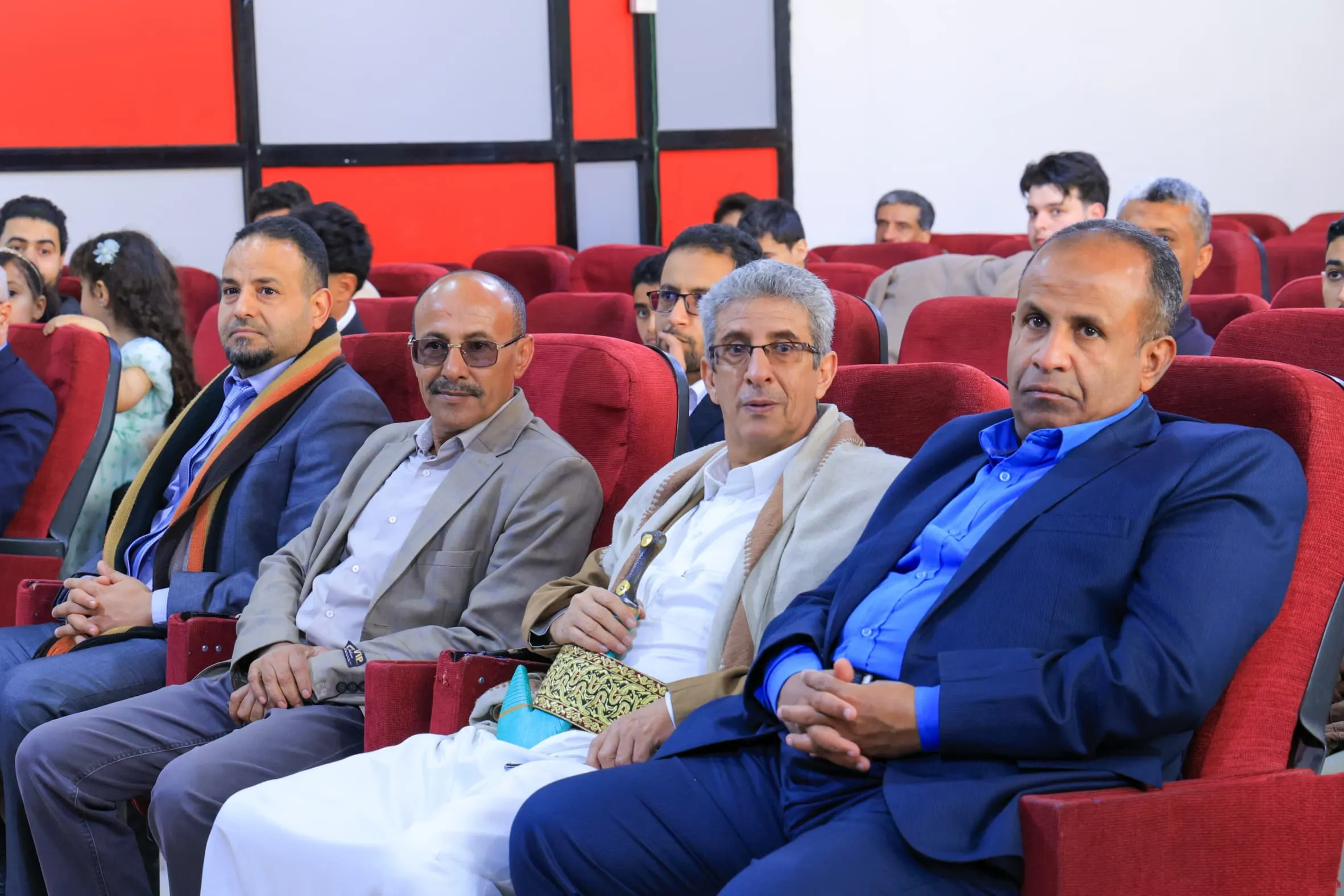 The scientific days concluded with the discussion of the graduation projects of the eighth batch of the Faculty of Medicine and Health Sciences – Department of Human Medicine.