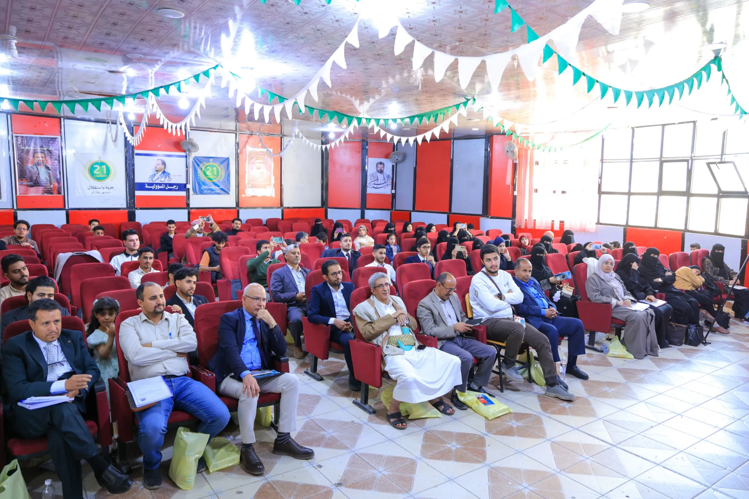 The scientific days concluded with the discussion of the graduation projects of the eighth batch of the Faculty of Medicine and Health Sciences – Department of Human Medicine.