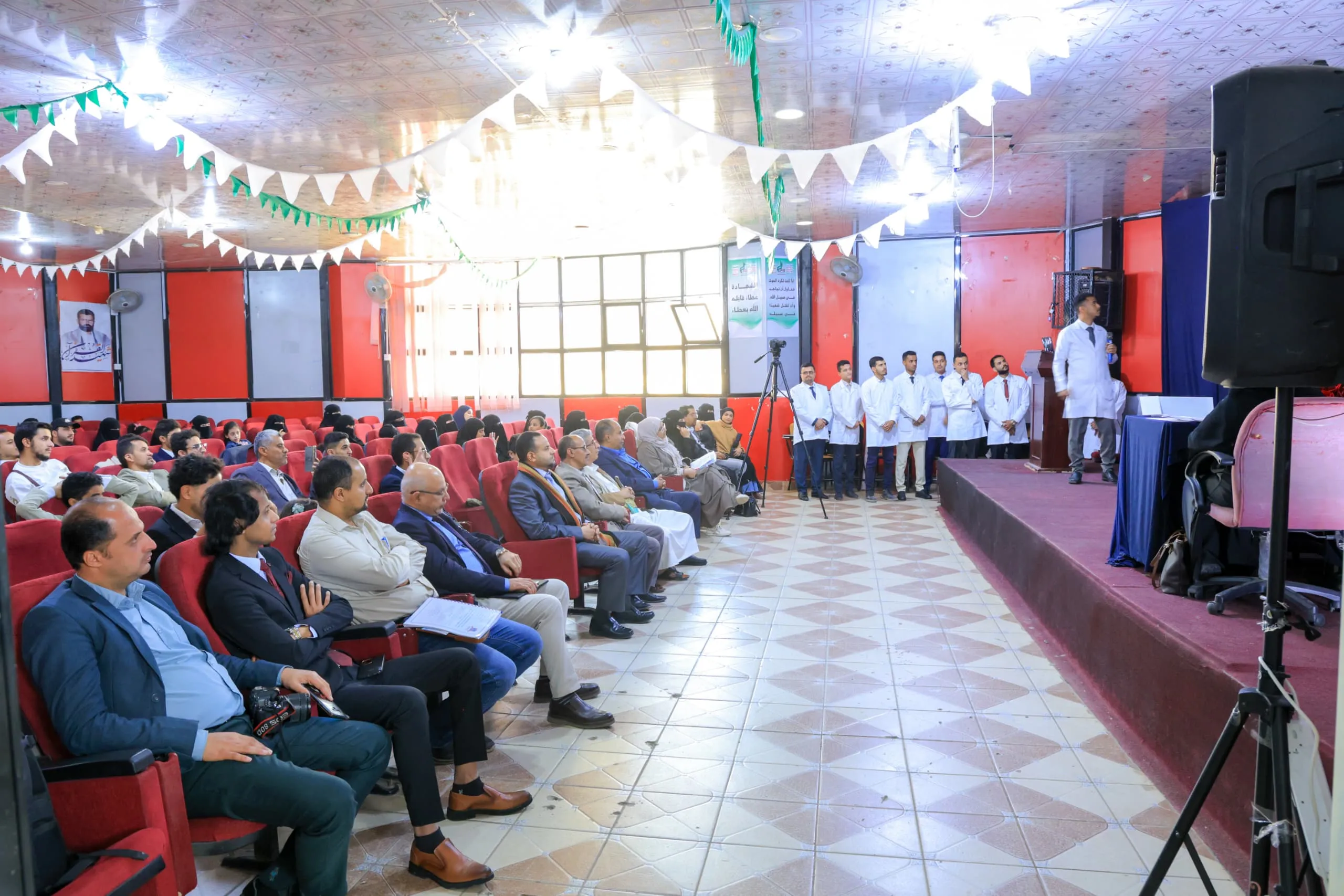 The scientific days concluded with the discussion of the graduation projects of the eighth batch of the Faculty of Medicine and Health Sciences – Department of Human Medicine.