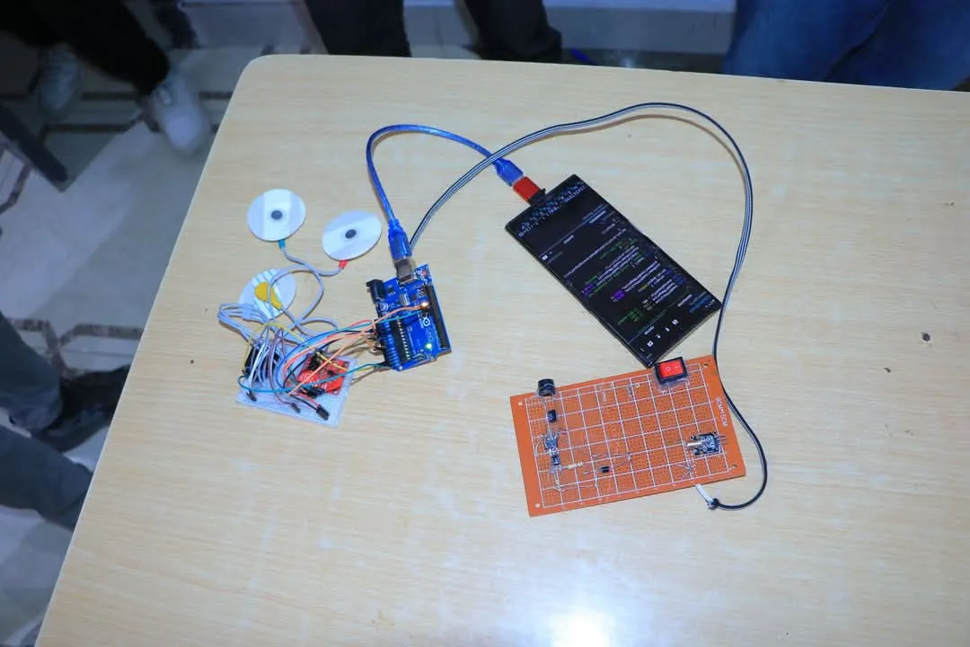 The Department of Biomedical Engineering discusses preliminary applied scientific projects for second-year students that reflect the integration between engineering and medical technology.