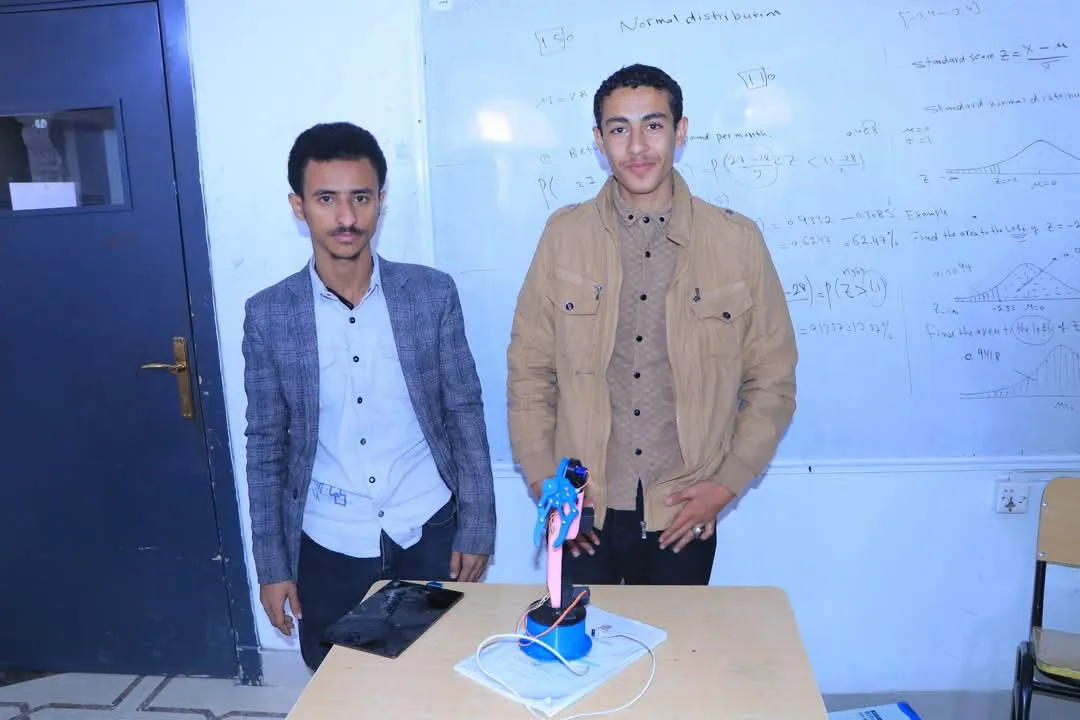 The Department of Biomedical Engineering discusses preliminary applied scientific projects for second-year students that reflect the integration between engineering and medical technology.