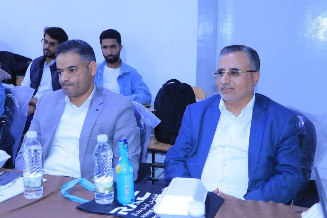 عمادة الدراسات العليا تناقش خطة رسالة ماجستير حول دور الثقافة التنظيمية في تعزيز معايير الأمن السيبراني