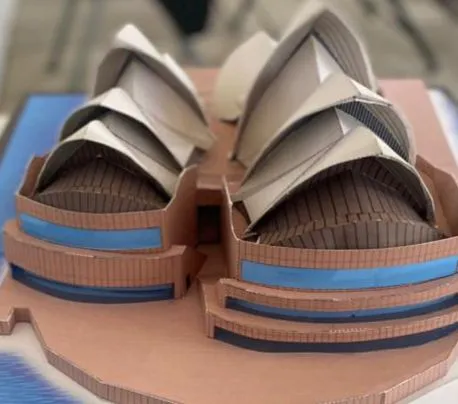 طلبة الهندسة المعمارية المستوى الثاني يُطلقون "معمار المستقبل" في عرض مبتكر لأنظمة إنشائية حديثة تتحدى قوانين الفراغ والزمن