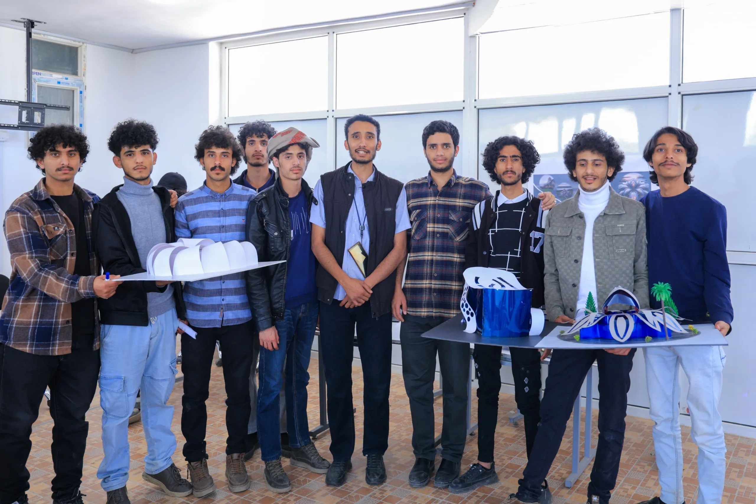 طلبة الهندسة المعمارية المستوى الثاني يُطلقون "معمار المستقبل" في عرض مبتكر لأنظمة إنشائية حديثة تتحدى قوانين الفراغ والزمن