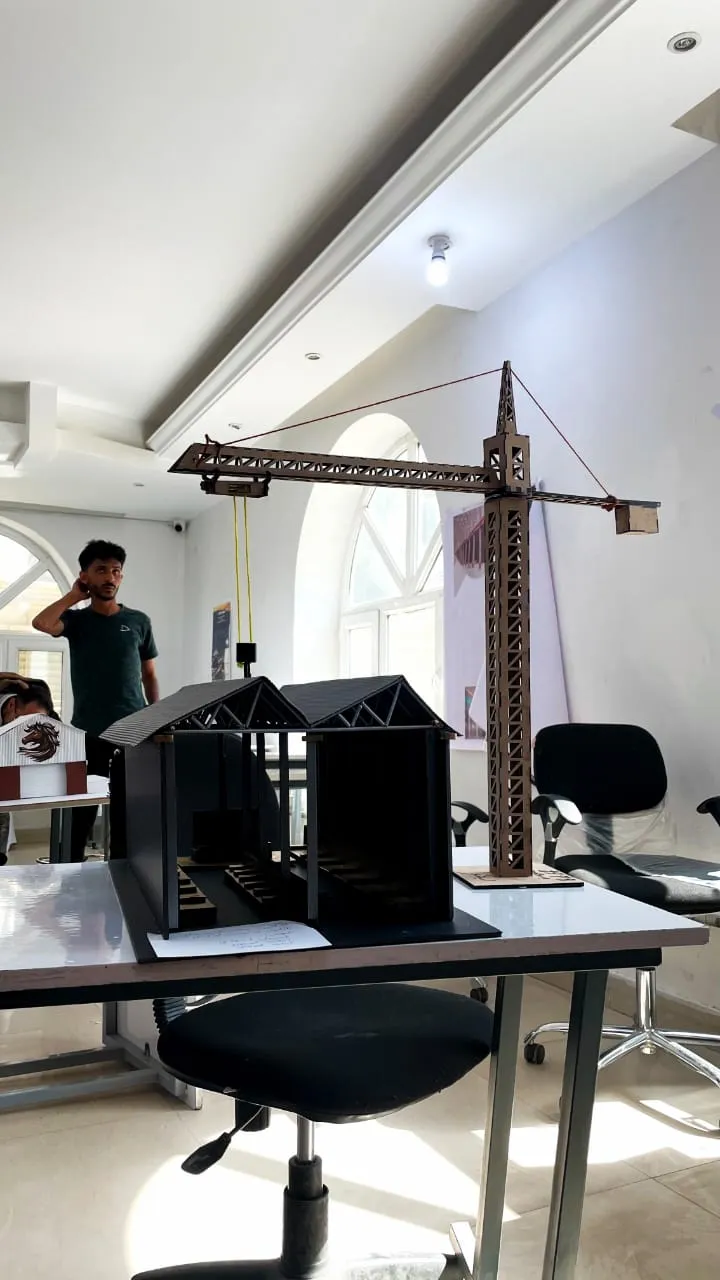 طلبة الهندسة المعمارية المستوى الثاني يُطلقون "معمار المستقبل" في عرض مبتكر لأنظمة إنشائية حديثة تتحدى قوانين الفراغ والزمن