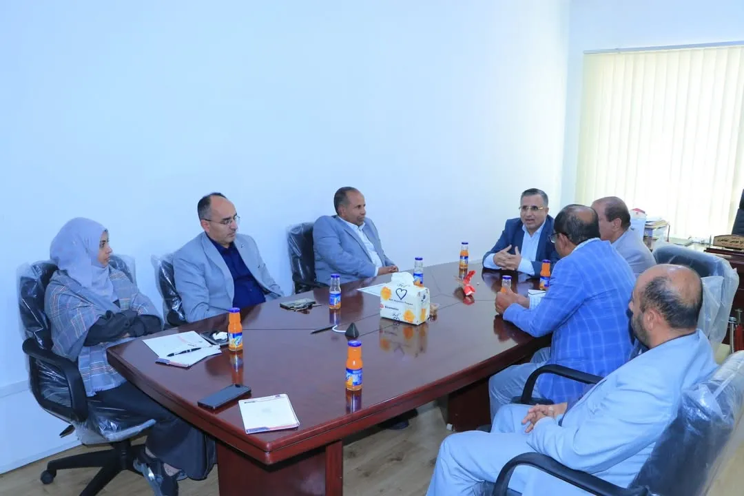 رئيس الجامعة يترأس اجتماعاً استثنائياً لمجلس كلية الطب والعلوم الصحية