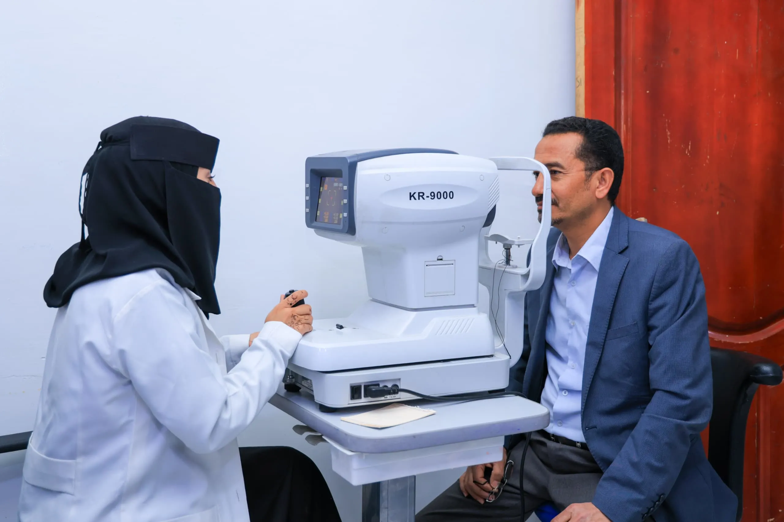 إطلاق المخيم المجاني الأول لصحة العيون في الجامعة الإماراتية بالتعاون مع مؤسسة خبراء ومستشارون