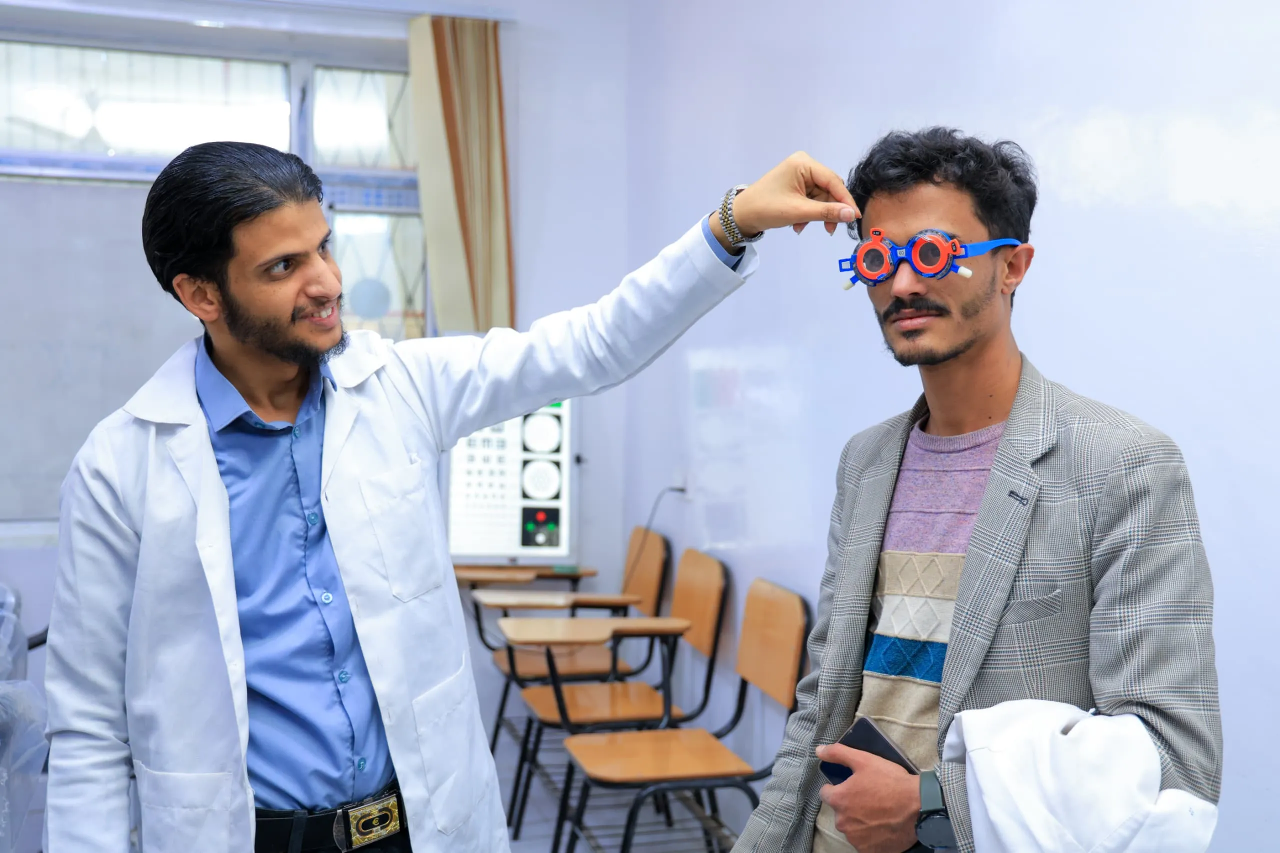 إطلاق المخيم المجاني الأول لصحة العيون في الجامعة الإماراتية بالتعاون مع مؤسسة خبراء ومستشارون