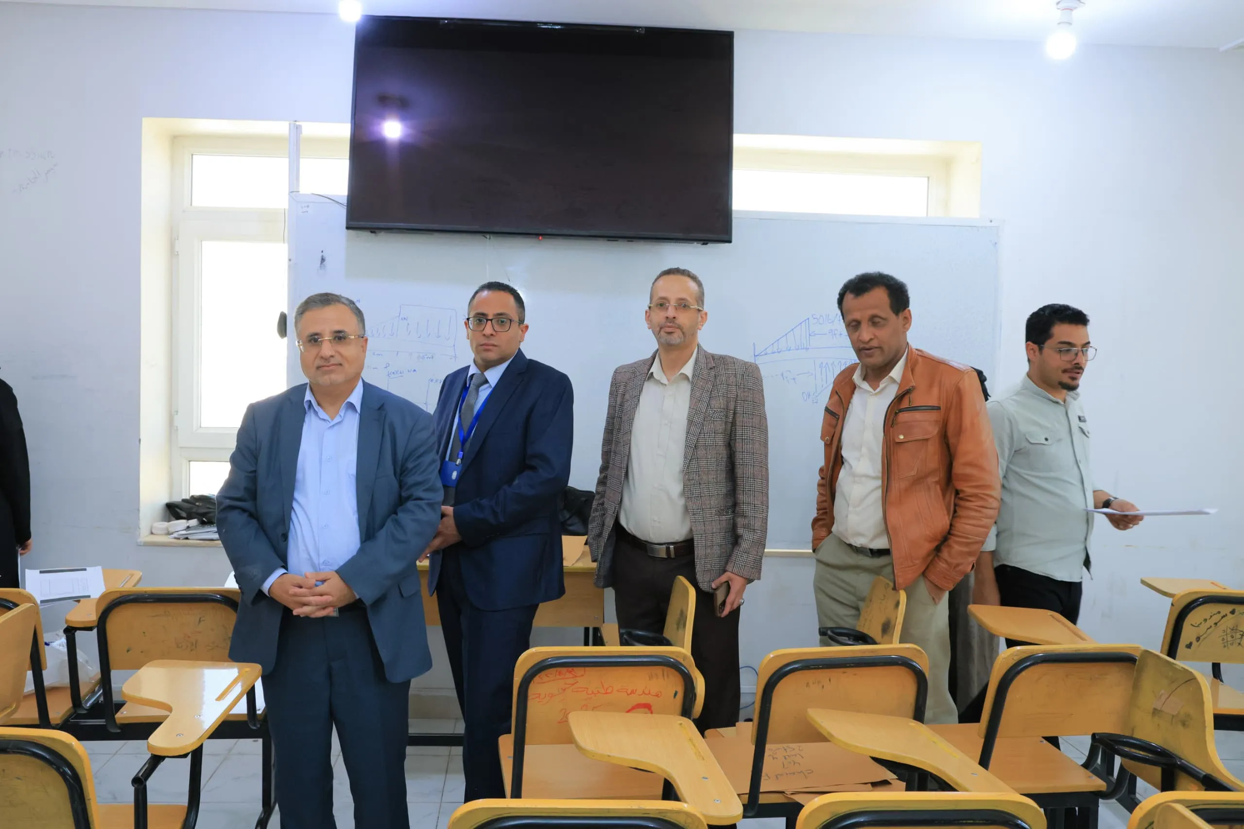 كلية الهندسة وتكنولوجيا المعلومات تدشّن الامتحانات النهائية للفصل الدراسي الثاني وسط أجواء أكاديمية منضبطة ومحفّزة