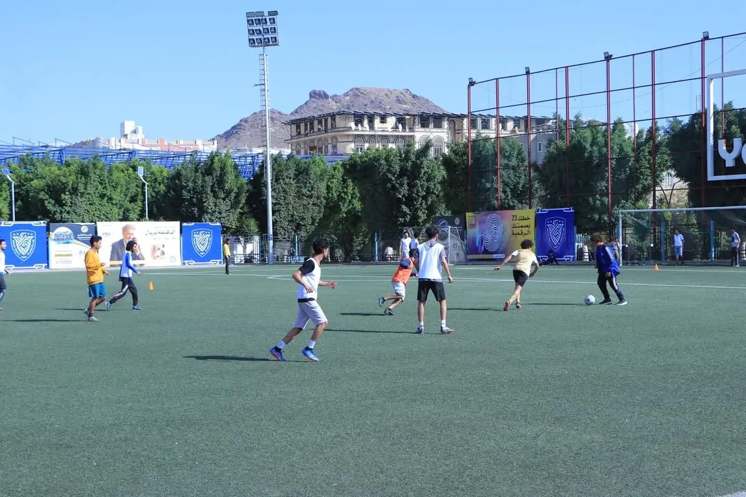 استكمال منافسات دور المجموعات في الدوري الرمضاني لكرة القدم بالجامعة الإماراتية الدولية.. وترقب لانطلاق ربع النهائي غداً