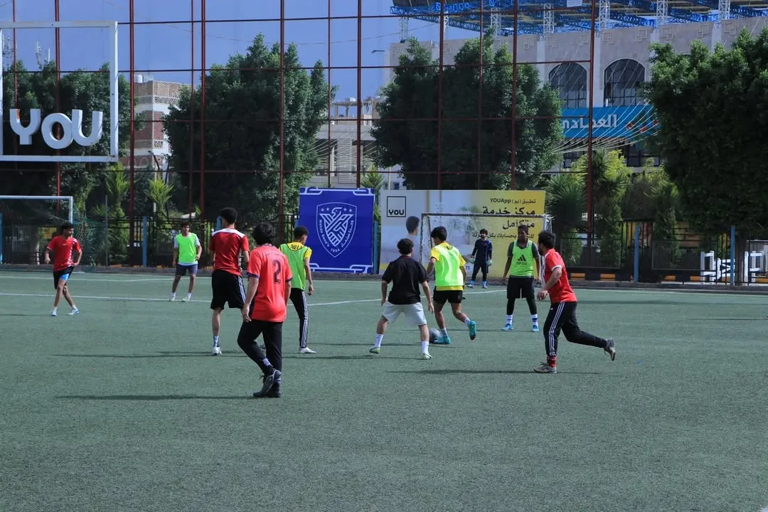 الإثارة تبلغ ذروتها في نصف نهائي الدوري الرمضاني لكرة القدم بين كليات الجامعة