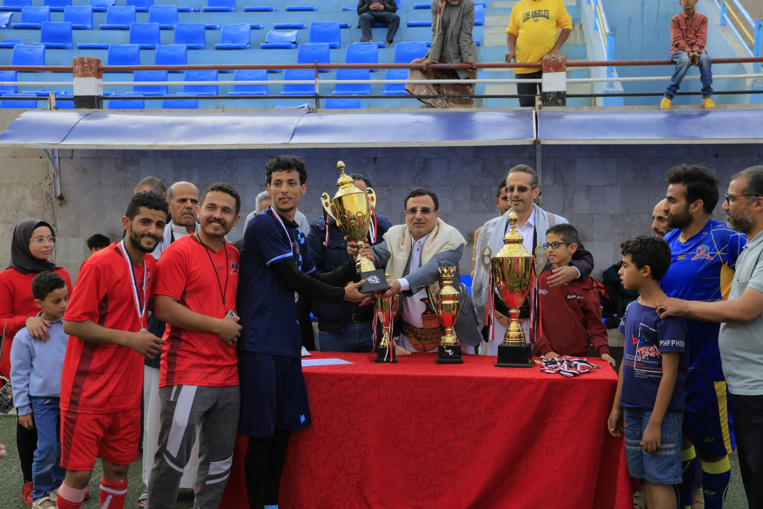 إختتام بطولة الدوري الرمضاني لكرة القدم بين كليات الجامعة بتتويج قسم العلوم المالية والمصرفية بطلاً للبطولة