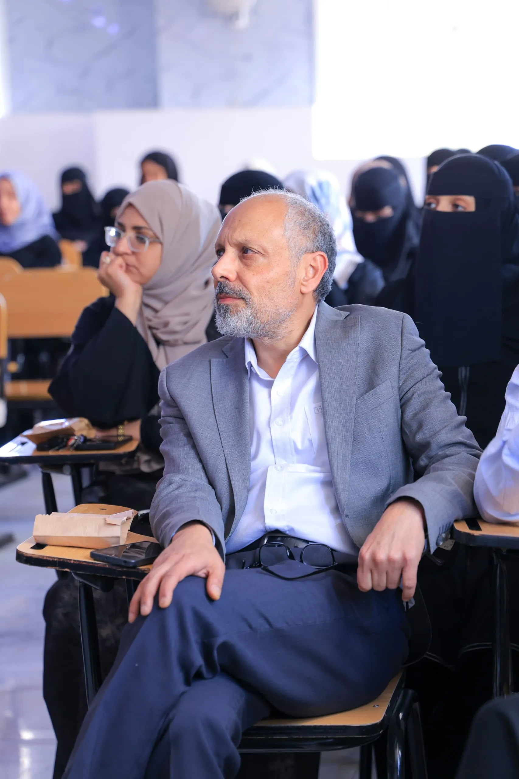 الجامعة الإماراتية تعقد لقاءً موسعاً لتبادل تهاني عيد الفطر وتستعرض استعداداتها للقبول والتسجيل