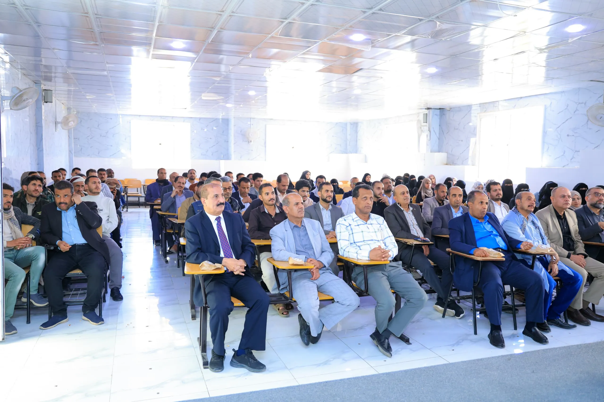 الجامعة الإماراتية تعقد لقاءً موسعاً لتبادل تهاني عيد الفطر وتستعرض استعداداتها للقبول والتسجيل